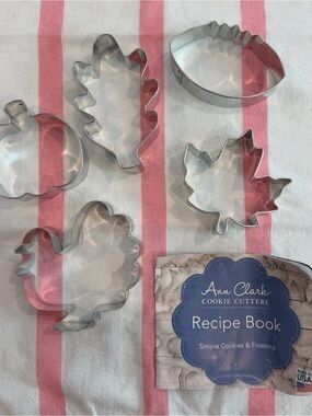 NWT Ann Clark Thanksgiving Theme 5-Piece Metal Cookie Cutter Set #19148